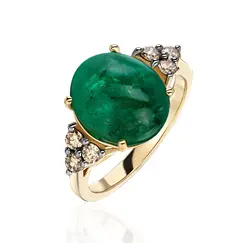Кольцо с изумрудом и бриллиантами из желтого золота 585
