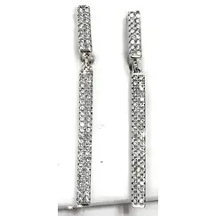Ювелирные серьги из серебра с фианитами