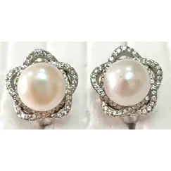 Ювелирные серьги из серебра с жемчугом и фианитами