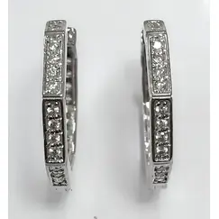 Ювелирные серьги из серебра