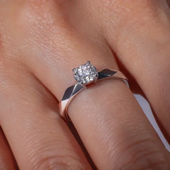 Кольцо с выращенным бриллиантом 0,510 ct, изображение 3