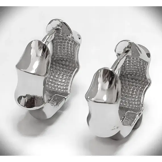 Ювелирные серьги из серебра