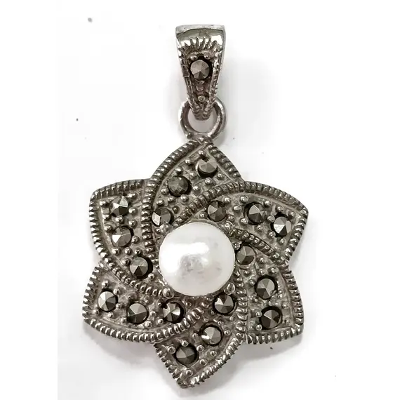 Эстерелла - ювелирная подвеска из серебра 925-й пробы