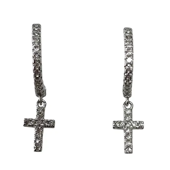 Ювелирные серьги из серебра