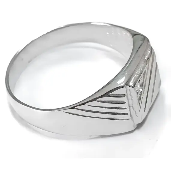 Ювелирное кольцо из серебра, изображение 3