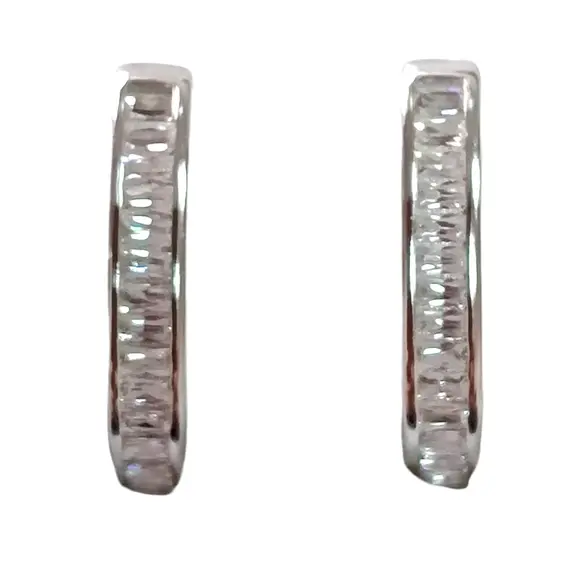 Ювелирные серьги из серебра